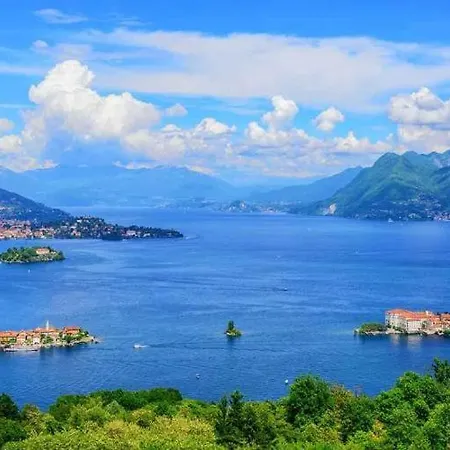 Bella Italia Semesterbostad Massino Visconti